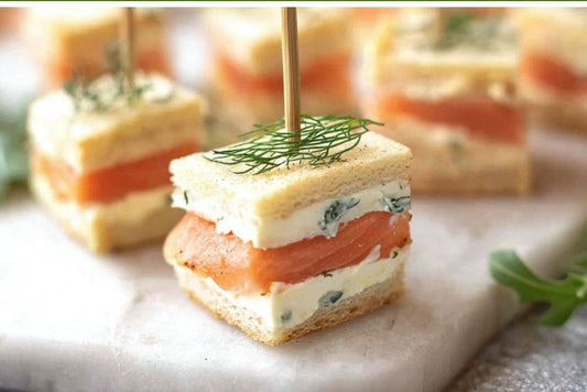 ميني سالمون مخدن / Mini Smoked Salmon Canapés